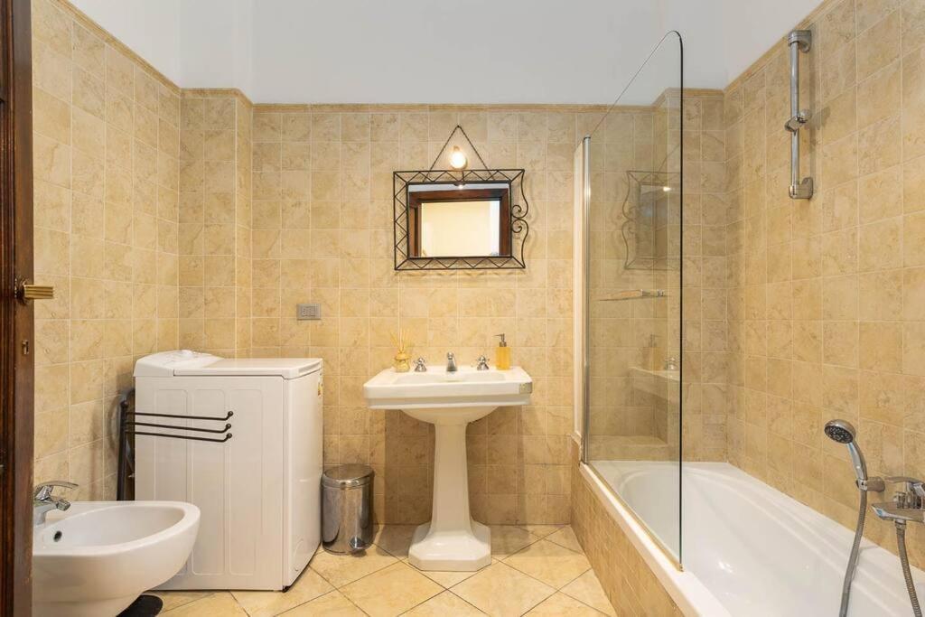 DuomoElegant Apartment In The Center Of Florence Buitenkant foto